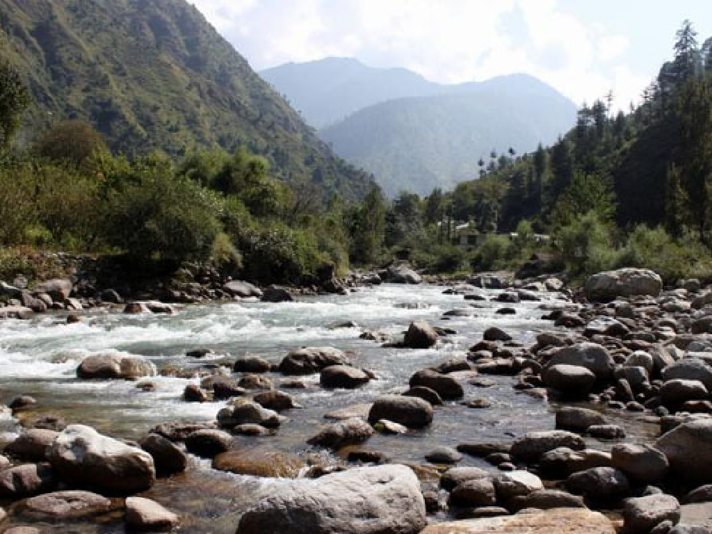 tirthan valley